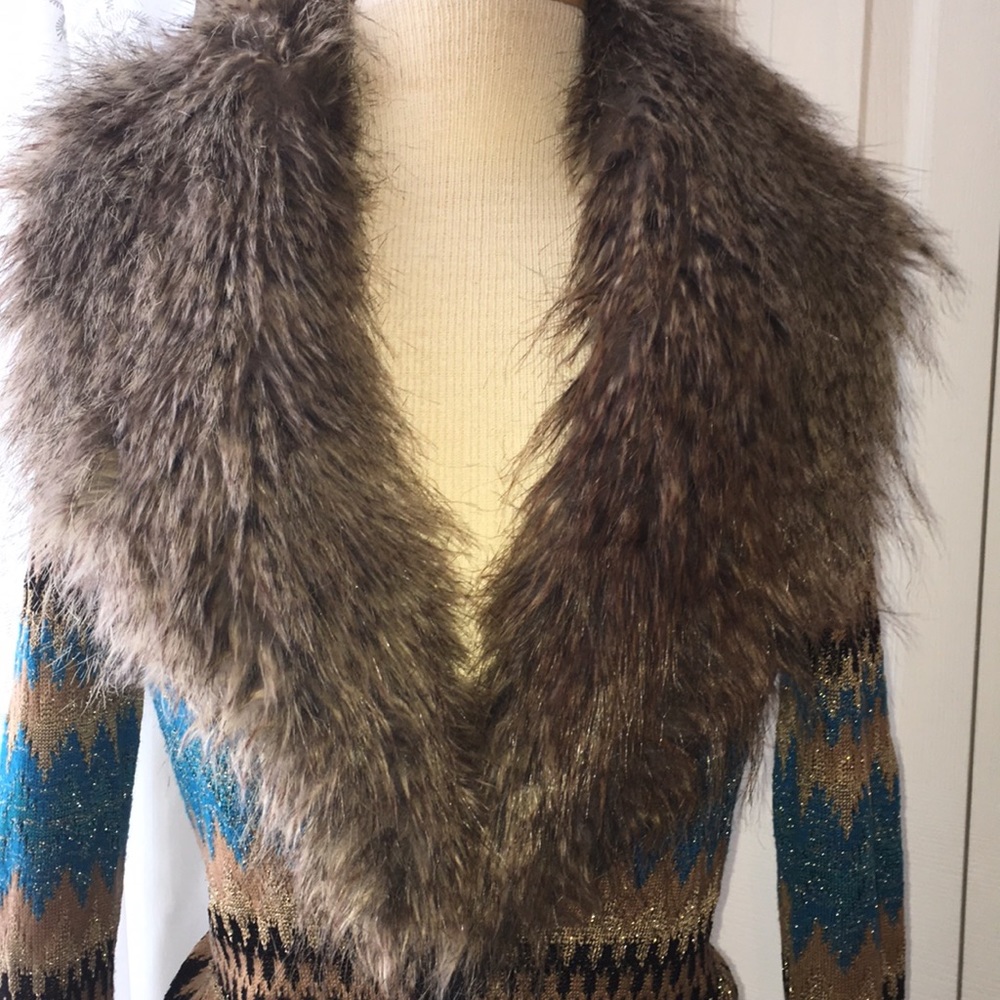 Cache Sweater w/Detachable Faux Fur Collar